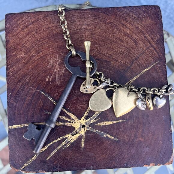 Y2k Fossil Charm Necklace Skeleton Key - Picture 7 of 10